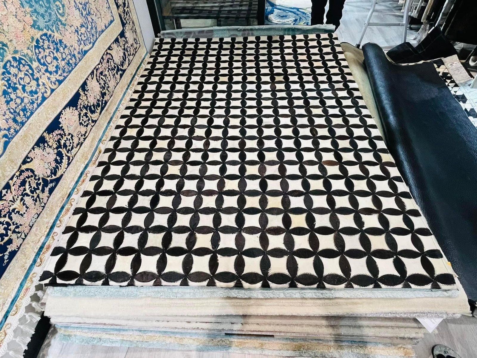 10-LUXEMBUG SERIES - Ảnh 5